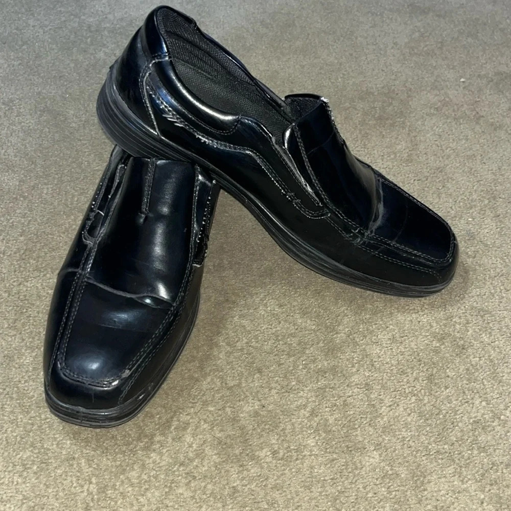 Men’s size 7 dress shoes
